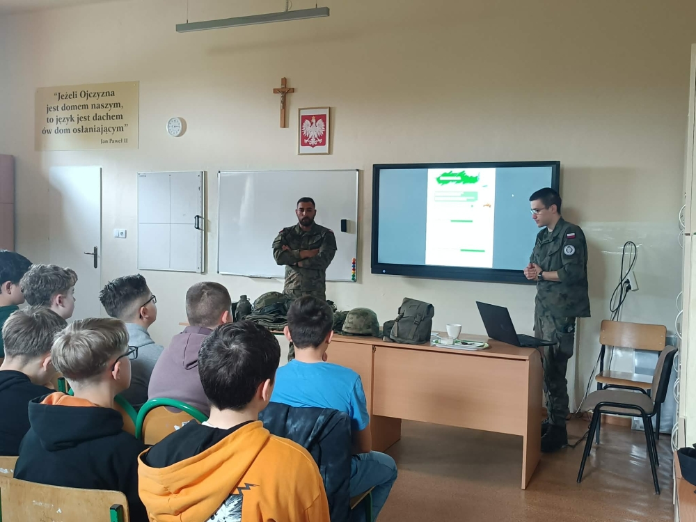 "Edukacja z Wojskiem"
